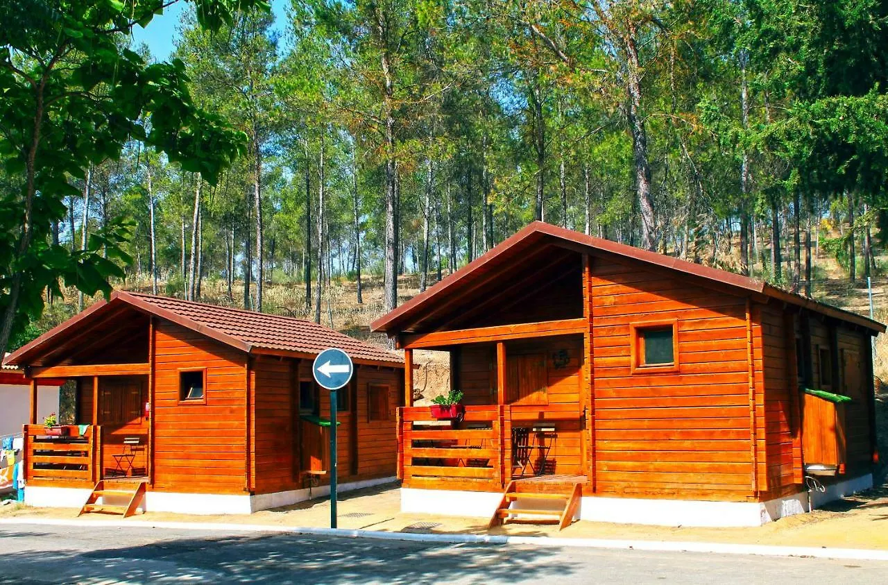 Centro De Ocio Alua Bungalows Camping Rafting Benameji Campsite
